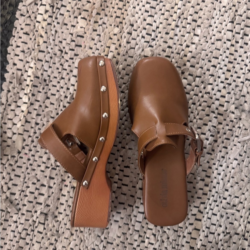 Olivia Miller Brown Mules / clogs